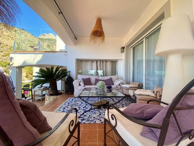 Chalet de 4 habitaciones en Altea en venta con piscina garaje - 1.550.000 € (Ref: 8961744)