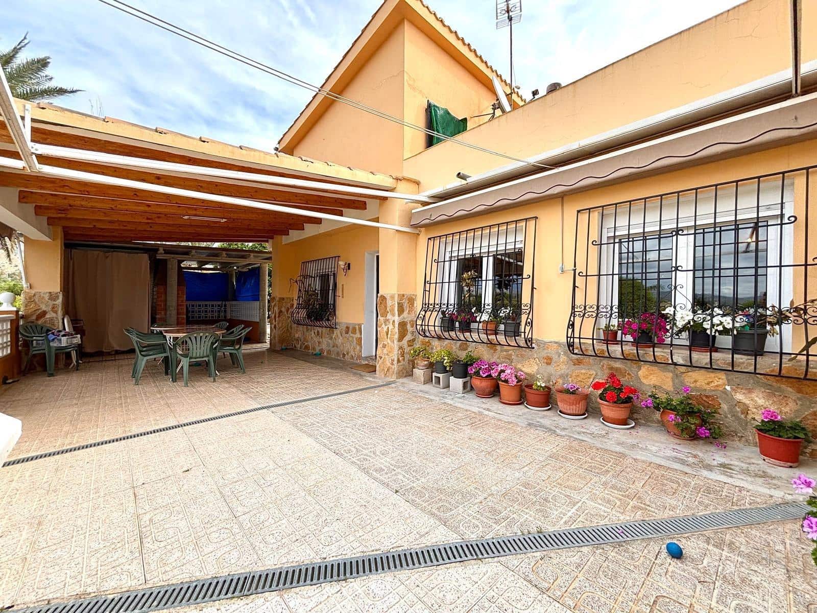 4 soveværelse Rækkehus til salg i La Villajoyosa / Vila Joiosa med garage - € 330.000 (Ref: 8972694)