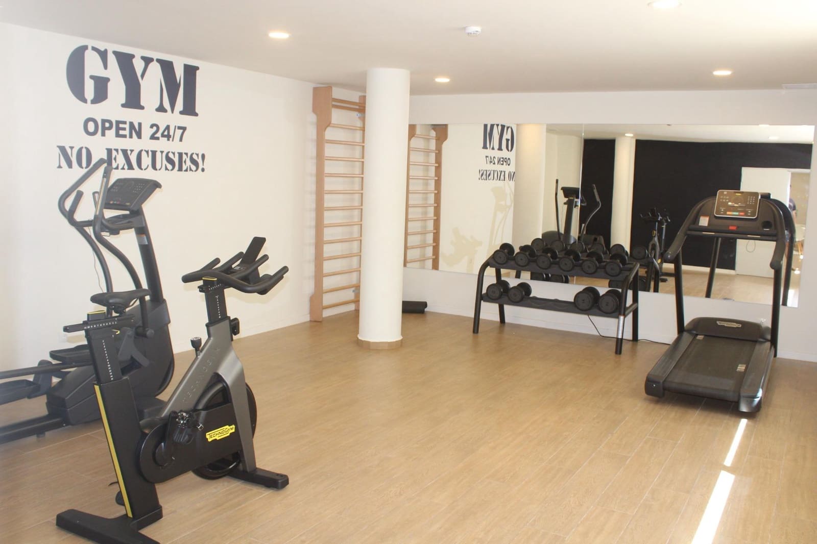 2 bedroom Apartment for sale in Denia with pool garage - € 340,000 (Ref: 9174628)