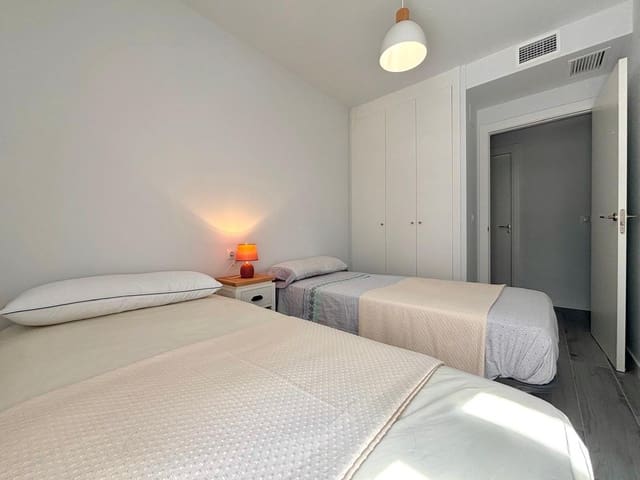 Apartamento de 2 habitaciones en El Montgó, Dénia en venta con piscina garaje - 365.000 € (Ref: 9174628)
