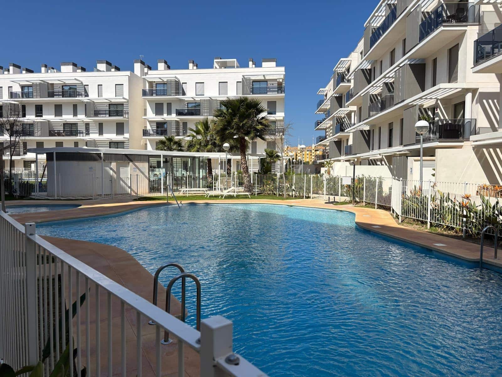 Apartamento de 2 habitaciones en Dénia en venta con piscina garaje - 359.000 € (Ref: 9174628)