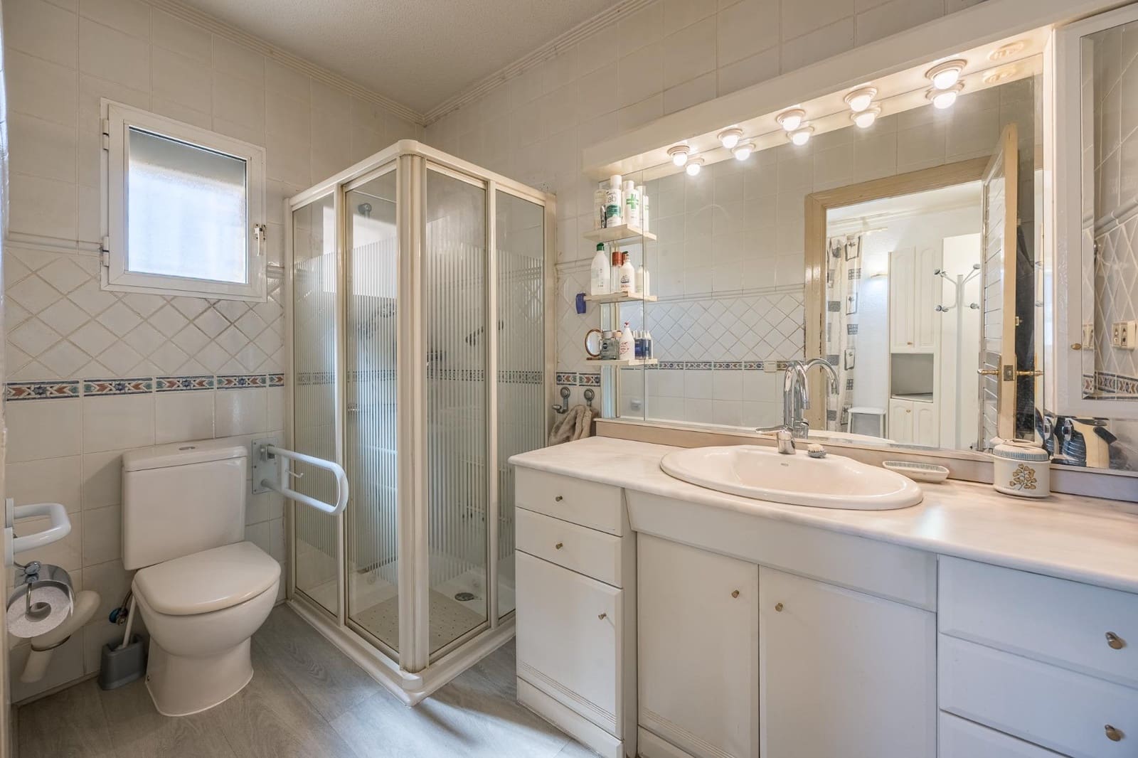 4 soveværelse Villa til salg i La Nucia med swimmingpool garage - € 730.000 (Ref: 9721848)