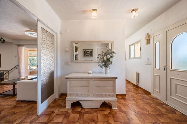 4 soveværelse Villa til salg i Coloma  , La Nucia med swimmingpool garage - € 730.000 (Ref: 9721848)