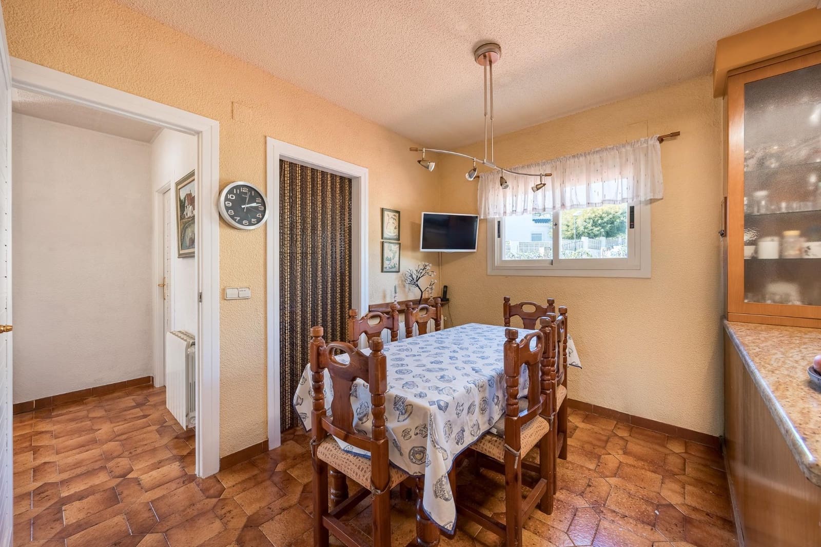 Chalet de 4 habitaciones en La Nucia en venta con piscina garaje - 730.000 € (Ref: 9721848)
