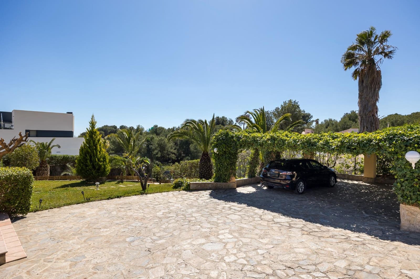 Chalet de 4 habitaciones en La Nucia en venta con piscina garaje - 730.000 € (Ref: 9721848)