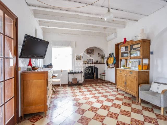 Piso de 6 habitaciones en Ciutadella, Ciutadella de Menorca en venta con garaje - 1.100.000 € (Ref: 10000525)