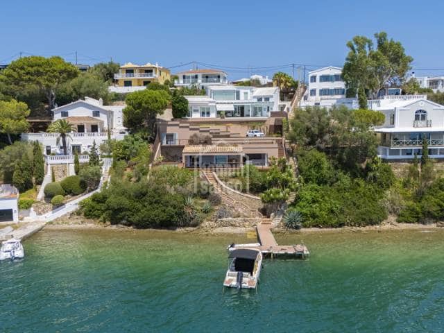 Chalet de 4 habitaciones en Mahón / Maó en venta con piscina garaje - 4.900.000 € (Ref: 10004454)