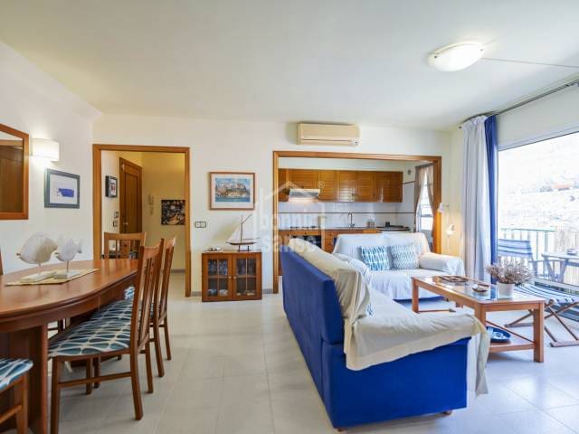 2 makuuhuone Ranta-asunto myytävänä paikassa Es Castell - 295 000 € (Ref: 10031146)