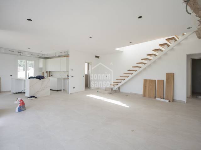 5 bedroom Villa for sale in Mahon / Mao with pool - € 895,000 (Ref: 10042264)
