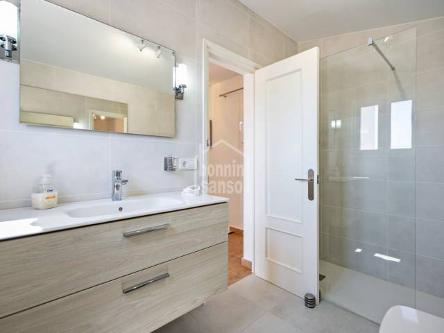 5 Zimmer Villa zu verkaufen in Es Castell mit Pool Garage - 950.000 € (Ref: 10044257)