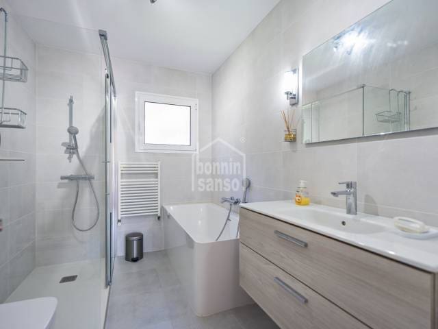 5 Zimmer Villa zu verkaufen in Es Castell mit Pool Garage - 950.000 € (Ref: 10044257)