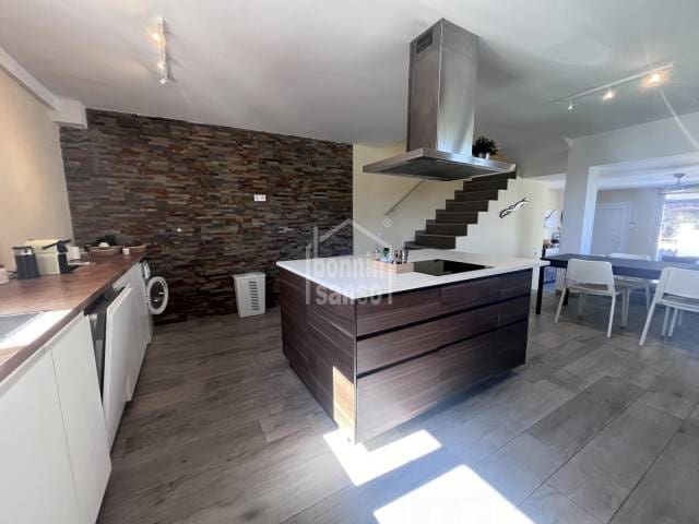 4 soveværelse Byhus til salg i Son Servera med swimmingpool garage - € 498.000 (Ref: 10099126)