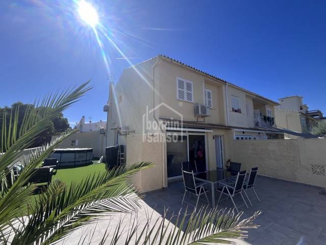 4 soveværelse Byhus til salg i Son Servera med swimmingpool garage - € 498.000 (Ref: 10099126)