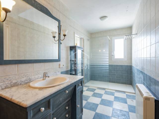 9 quarto Apartamento para venda em Es Castell com garagem - 750 000 € (Ref: 10100496)