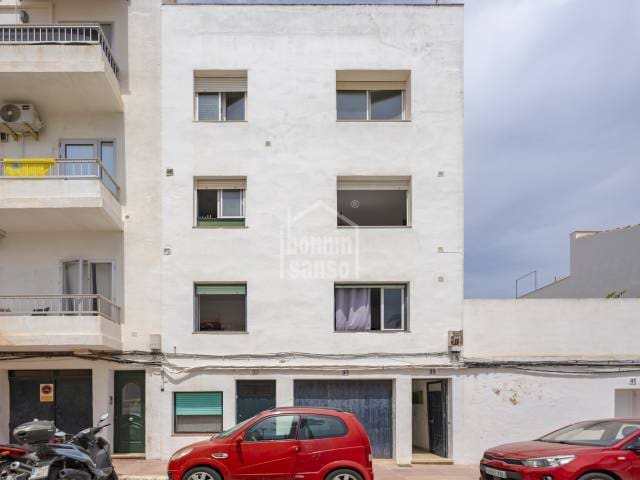 9 quarto Apartamento para venda em Es Castell com garagem - 750 000 € (Ref: 10100496)