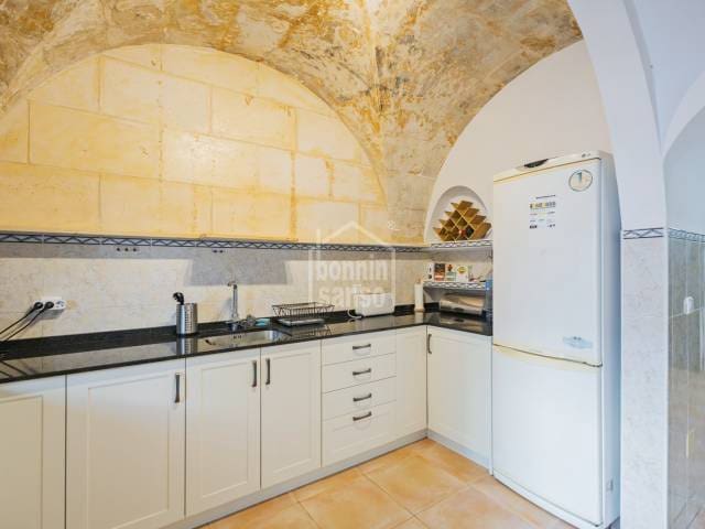 2 slaapkamer Flat te koop in Es Castell - € 285.000 (Ref: 10104271)