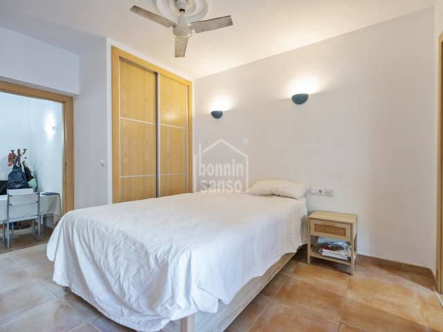 2 slaapkamer Flat te koop in Es Castell - € 285.000 (Ref: 10104271)