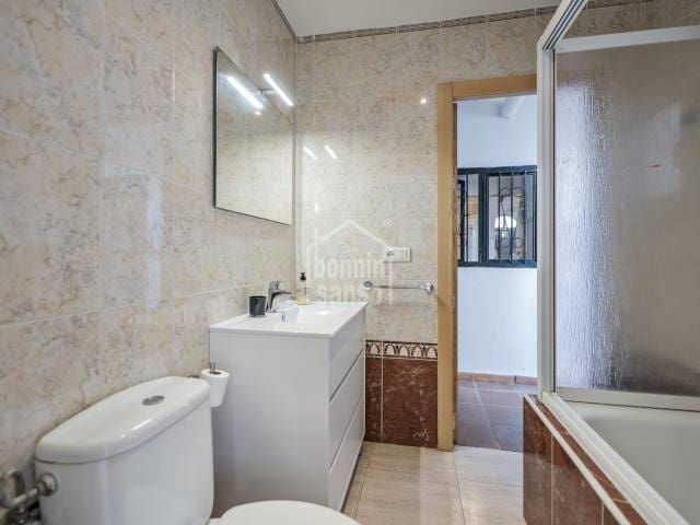 2 slaapkamer Flat te koop in Es Castell - € 285.000 (Ref: 10104271)