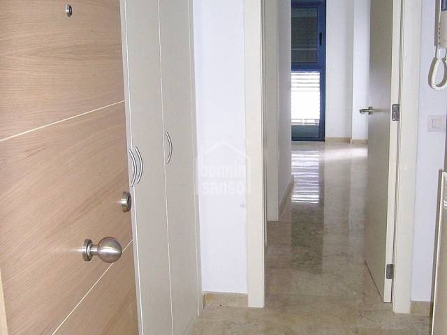 Piso de 2 habitaciones en Ciutadella de Menorca en venta con piscina garaje - 340.000 € (Ref: 10111835)