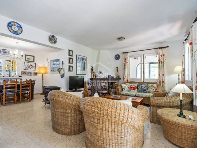 6 bedroom Villa for sale in Es Castell with pool garage - € 1,150,000 (Ref: 10130132)