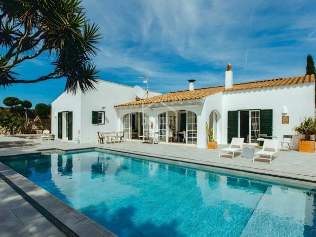 4 bedroom Villa for sale in Es Castell with pool - € 1,175,000 (Ref: 10170159)