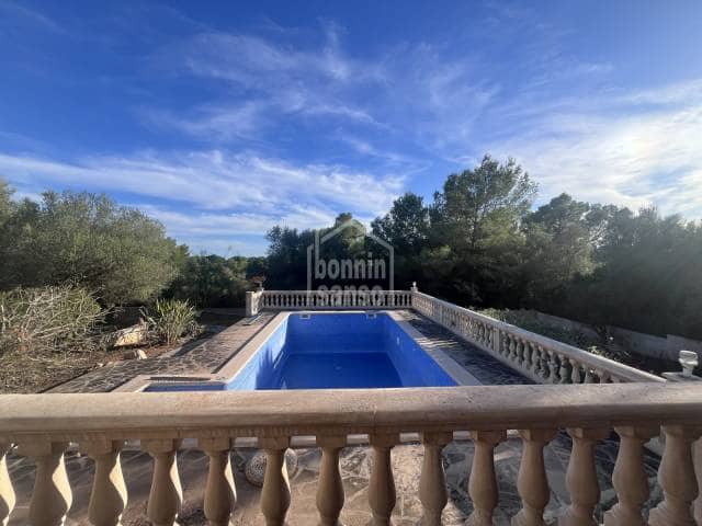 Chalet de 3 habitaciones en Manacor en venta con piscina garaje - 740.000 € (Ref: 10177429)