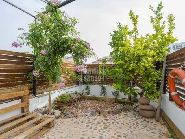 4 bedroom Penthouse for sale in Mahon / Mao with pool garage - € 680,000 (Ref: 1794648)