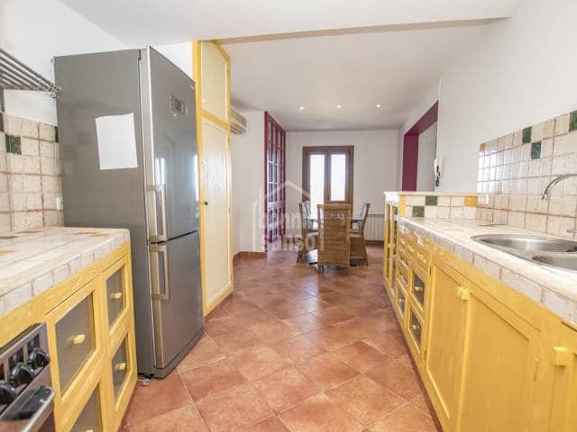 3 bedroom Flat for sale in Mahon / Mao - € 570,000 (Ref: 2489484)