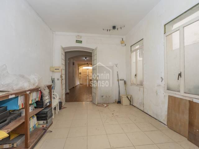 8 bedroom Penthouse for sale in Mahon / Mao - € 595,000 (Ref: 4077816)