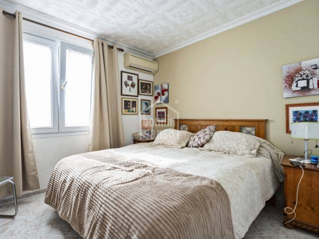 5 sypialnia Willa na sprzedaż w Es Castell z basenem garażem - 1 200 000 € (Ref: 4661772)