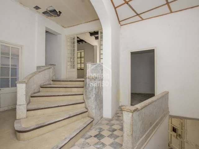 12 Zimmer Wohnung zu verkaufen in Mahón / Maó mit Garage - 2.940.000 € (Ref: 5193144)