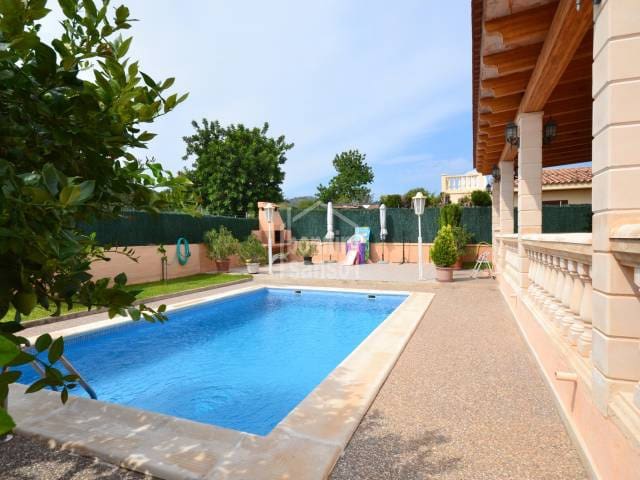 5 sypialnia Willa na sprzedaż w Son Servera z basenem garażem - 950 000 € (Ref: 5694791)