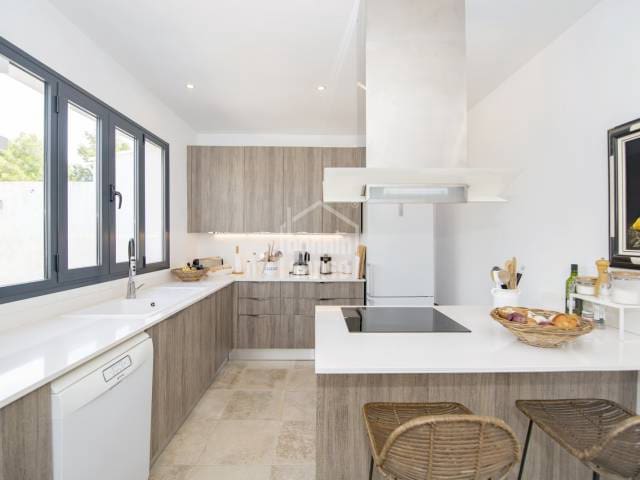 Chalet de 7 habitaciones en Es Castell en venta con piscina garaje - 1.985.000 € (Ref: 6943920)