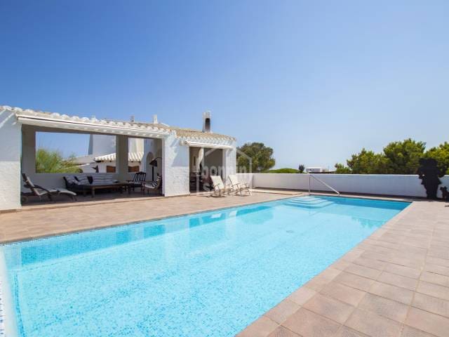 7 Zimmer Villa zu verkaufen in Ciutadella de Menorca mit Pool Garage - 3.190.000 € (Ref: 7017597)