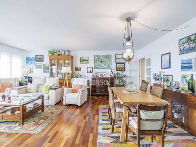 4 Zimmer Strandapartment zu verkaufen in Mahón / Maó mit Pool - 890.000 € (Ref: 7122555)