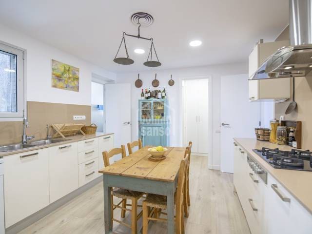 4 Zimmer Strandapartment zu verkaufen in Mahon / Mao mit Pool - 890.000 € (Ref: 7122555)