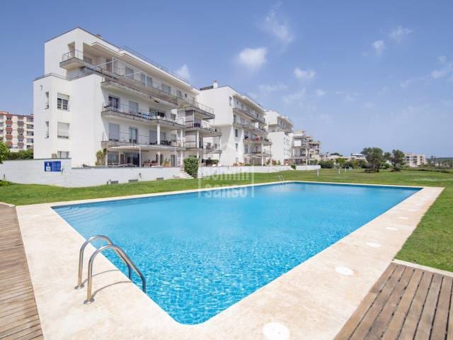 4 Zimmer Strandapartment zu verkaufen in Mahón / Maó mit Pool - 890.000 € (Ref: 7122555)
