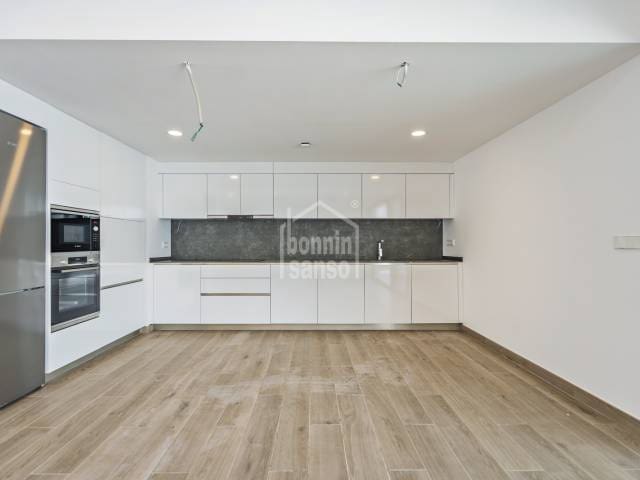 4 quarto Moradia para venda em Es Mercadal com piscina garagem - 707 500 € (Ref: 7177559)