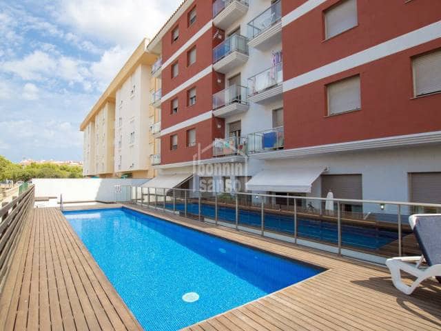 4 bedroom Flat for sale in Mahon / Mao with pool - € 472,900 (Ref: 7435093)