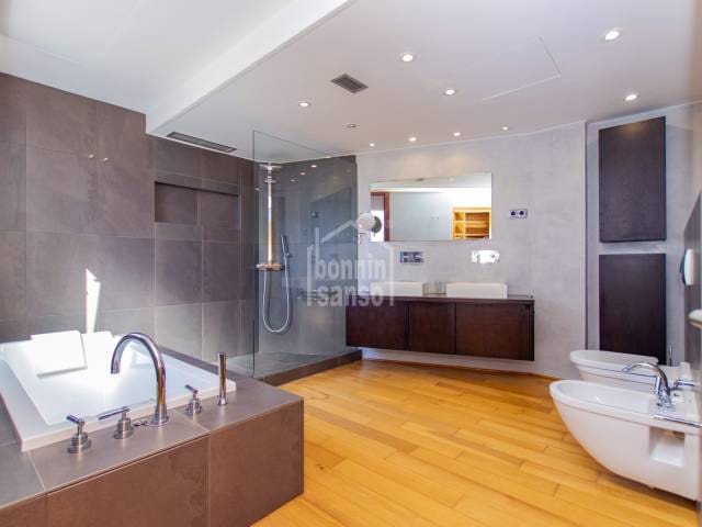 3 bedroom Beach Apartment for sale in Mahon / Mao with pool - € 1,450,000 (Ref: 7846376)