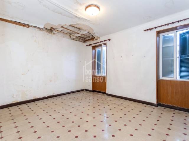 9 sovrum Takvåning till salu i Mahón / Maó - 555 000 € (Ref: 7957029)