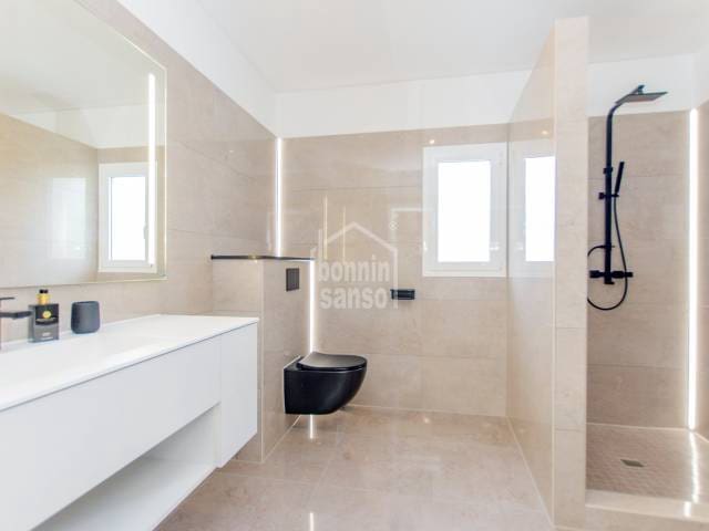 4 chambre Villa/Maison à vendre à Mahón / Maó avec piscine garage - 849 000 € (Ref: 7980207)