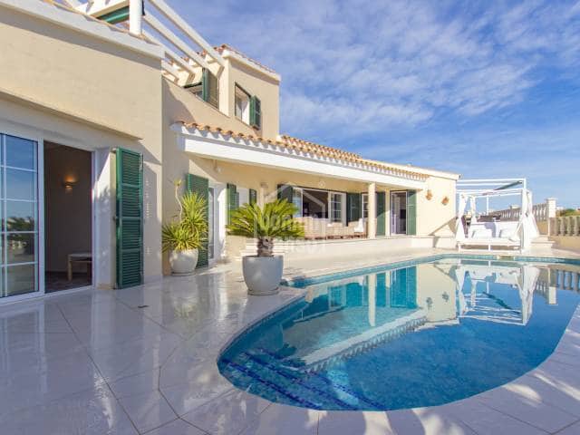 4 chambre Villa/Maison à vendre à Mahón / Maó avec piscine garage - 849 000 € (Ref: 7980207)