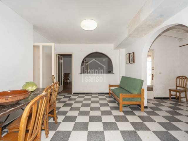 5 bedroom Villa for sale in Ciutadella de Menorca - € 600,000 (Ref: 8243477)