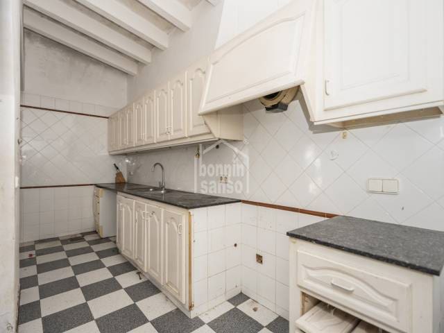 5 bedroom Villa for sale in Ciutadella de Menorca - € 600,000 (Ref: 8243477)