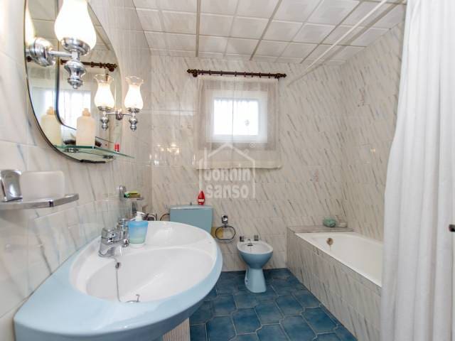 5 bedroom Villa for sale in Es Castell with garage - € 550,000 (Ref: 8409119)