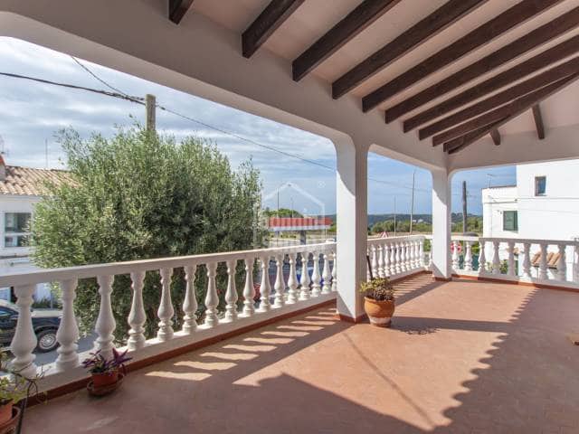 5 soverom Villa til salgs i Es Castell med garasje - € 550 000 (Ref: 8409119)