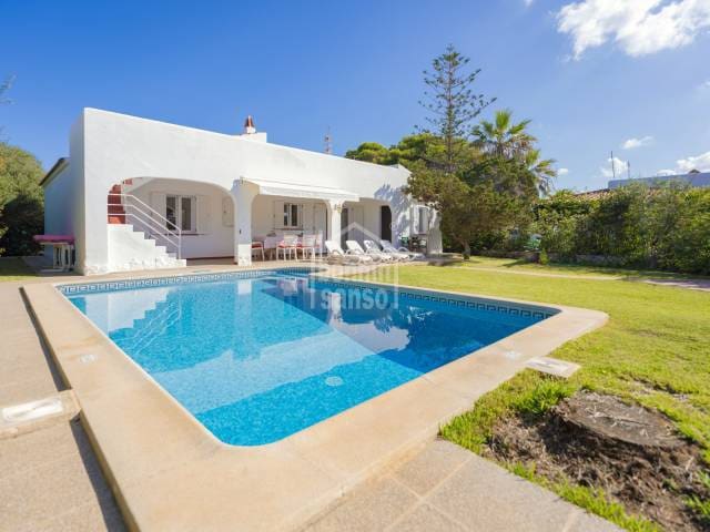 3 sovrum Villa till salu i Ciutadella de Menorca med pool garage - 750 000 € (Ref: 8506112)
