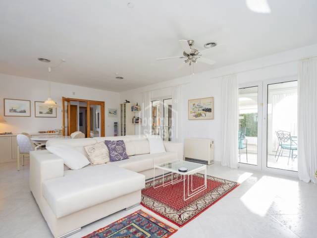 4 chambre Villa/Maison à vendre à Ciutadella de Menorca avec piscine garage - 780 000 € (Ref: 8528543)