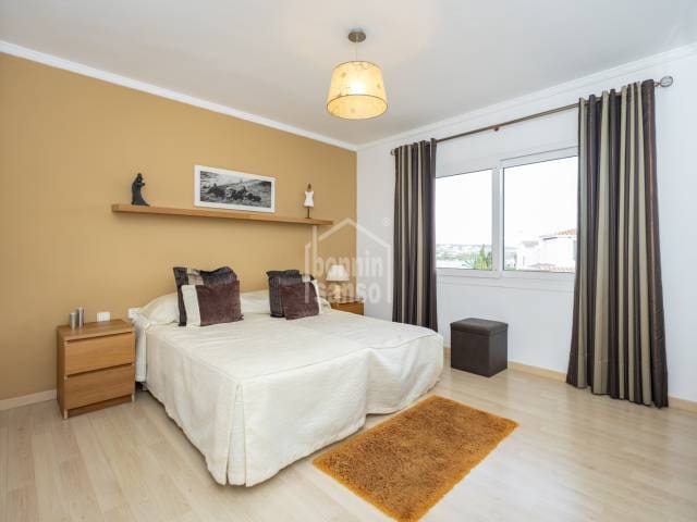 7 bedroom Villa for sale in Es Castell with pool - € 980,000 (Ref: 8646059)